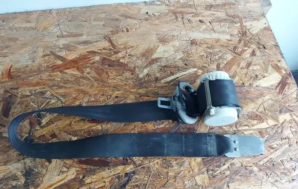 Volkswagen Caddy Rear seatbelt 2K0857815A