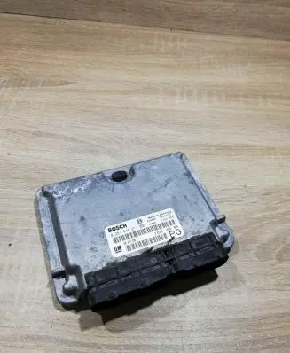 Opel Vectra B Engine control unit/module ECU 0281010271 24417196