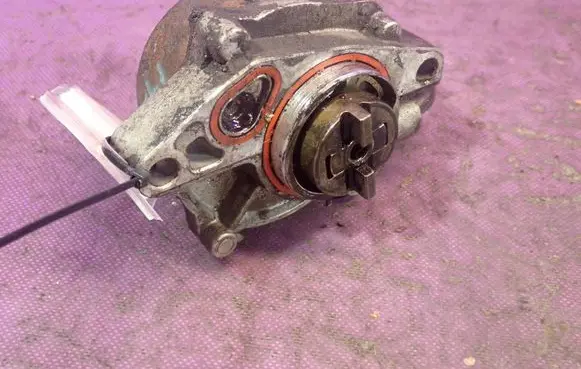 Citroen C3 Vacuum pump