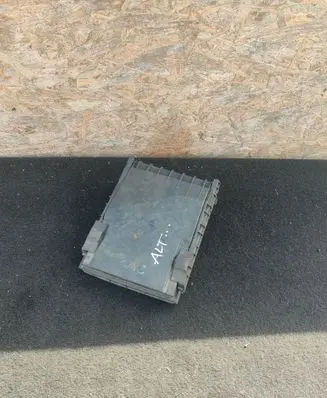 Seat Altea Fuse box cover 1K0937132F