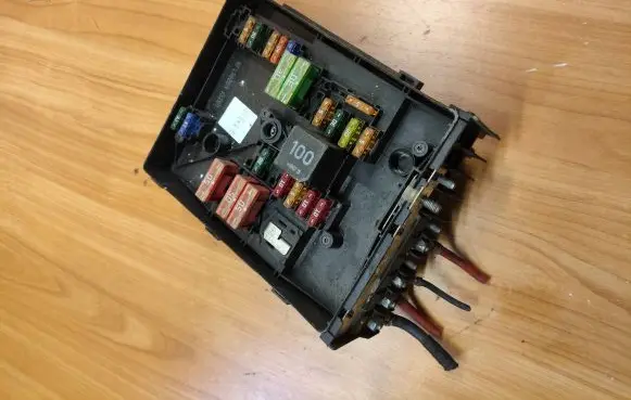 Skoda Superb B6 (3T) Fuse module