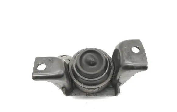 Toyota Corolla Verso E121 Engine mount bracket