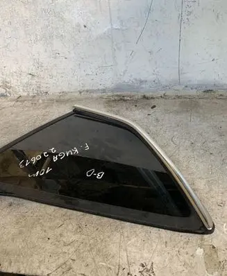 Ford Kuga I Rear side window