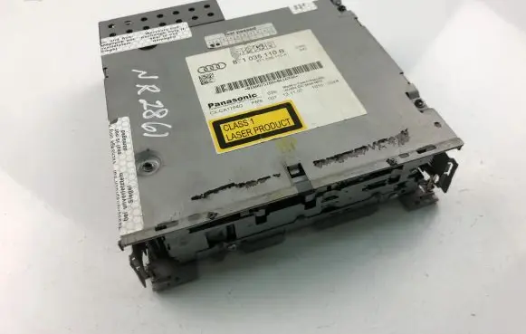 Audi A4 S4 B8 8K CD/DVD changer 8T1035110B
