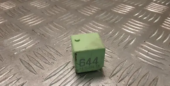 Volkswagen Golf VII Other relay 4H0951253