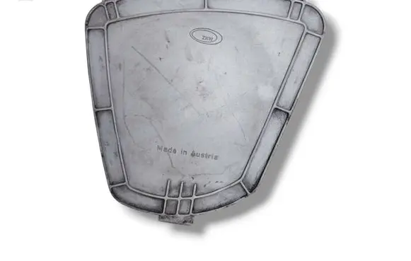 Chrysler Grand Voyager IV Headlight/headlamp dust cover PBTGB20