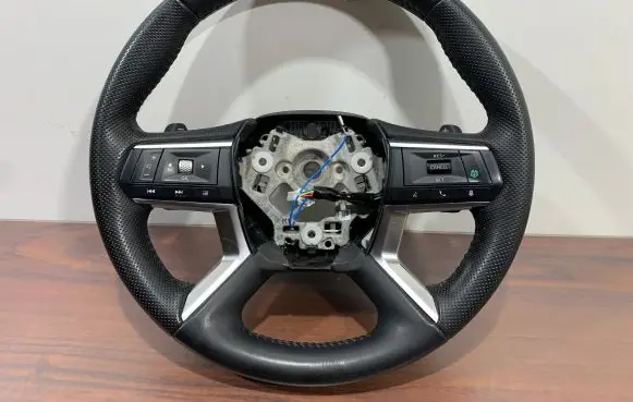 Mitsubishi Outlander IV Steering wheel 647528200A 20210211 647529000B