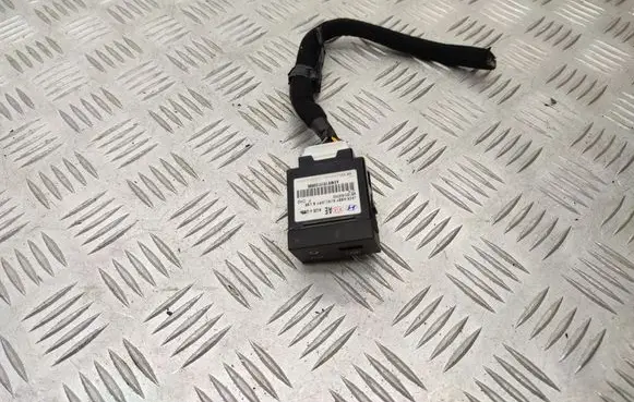 Hyundai i30 USB socket connector 96120G2000