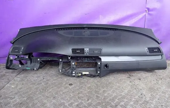 Volkswagen PASSAT B6 Dashboard 3C1857003TB