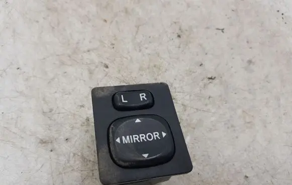 Toyota Avensis Verso Wing mirror switch 769746B