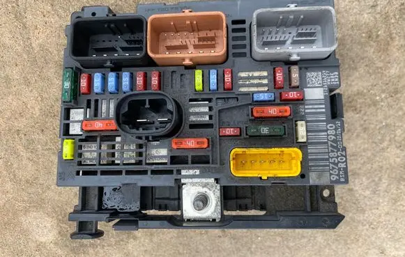 Fuse box set