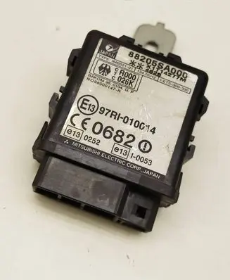 Subaru Forester SG Immobilizer control unit/module 88205SA000 97RI010014