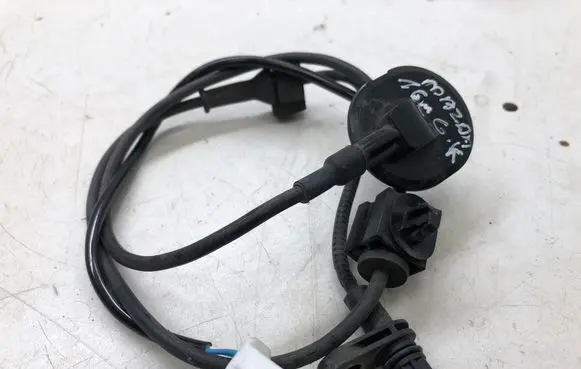 Mazda 3 III Rear ABS sensor wiring 