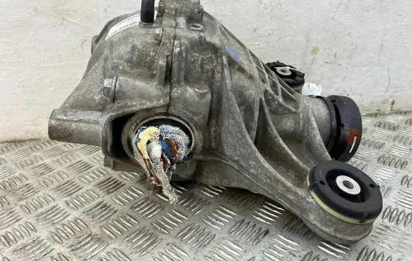 Jaguar XE Rear differential GX734A213FE