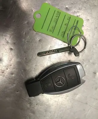 Mercedes-Benz B W246 W242 Ignition key/card A2059051411