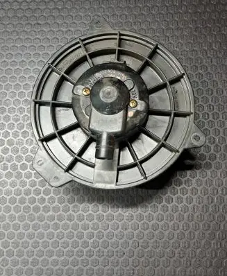 Mazda 323 Heater fan/blower 8940000081