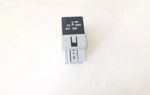 Mitsubishi Space Star Other relay mb953394
