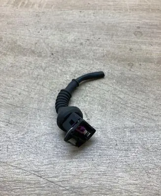Volkswagen PASSAT B7 Plug wire 443906232
