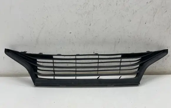 Toyota Yaris XP210 Front bumper lower grill 53112K0010
