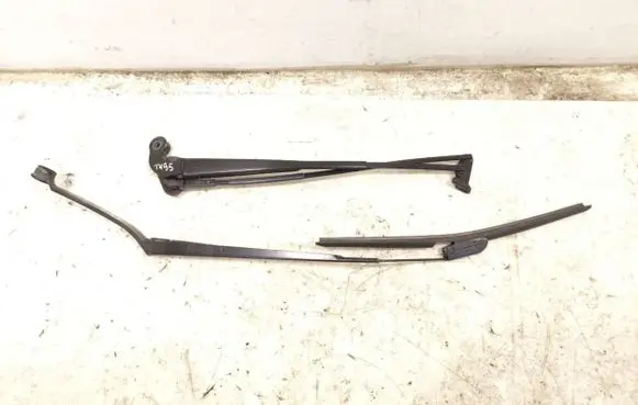 Maserati Quattroporte Front wiper blade arm