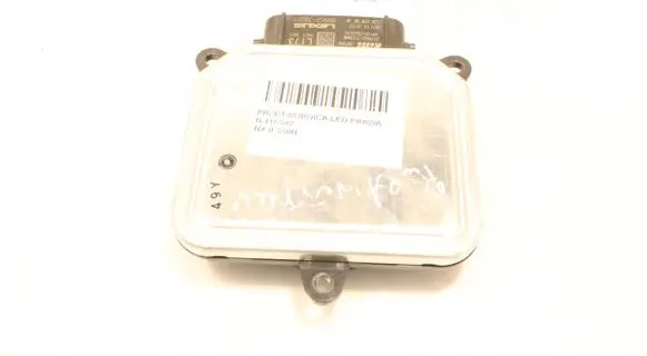 Lexus NX Voltage converter/converter module 