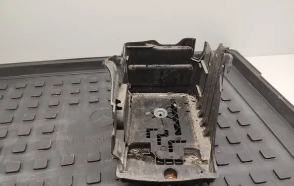 Land Rover Evoque I Battery tray 31299569