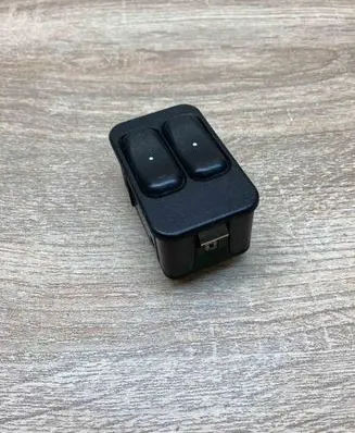 Opel Zafira A Electric window control switch 90561088 13363201