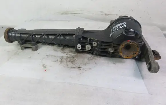Audi A4 S4 B5 8D Rear differential 28025 CKK
