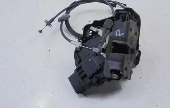 Ford Focus C-MAX Front door lock 3M5AR21812AF