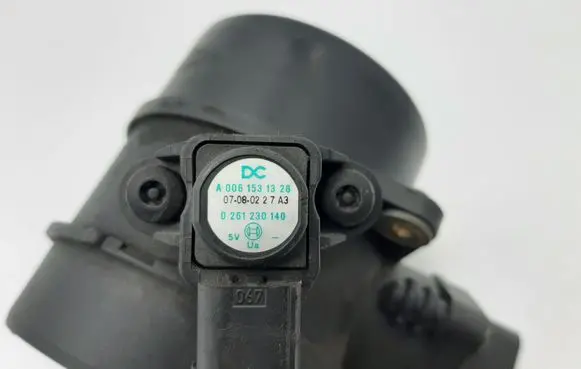 Mercedes-Benz C W204 Mass air flow meter A6460940048 A0061531328