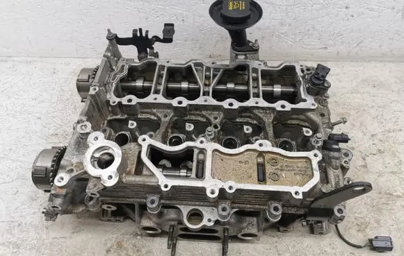 Land Rover Range Rover Velar Engine head PBH4P36090AA