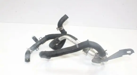 Toyota Auris 150 Engine coolant pipe/hose
