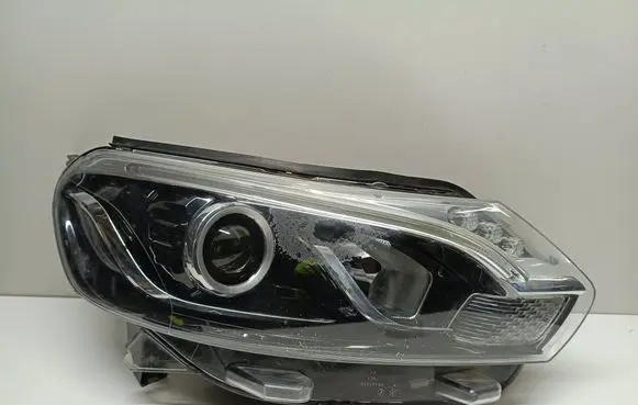 Toyota Proace Headlight/headlamp 9808237480