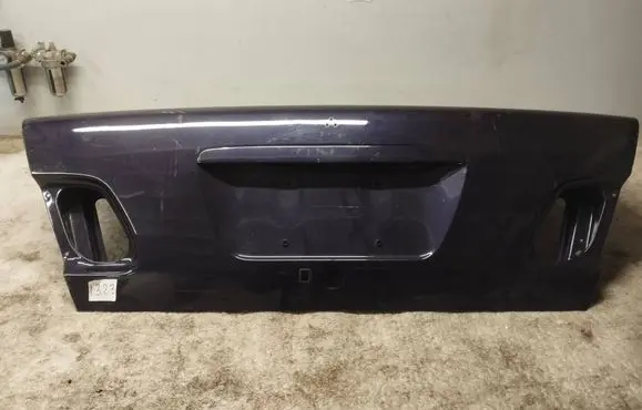 Mercedes-Benz E W210 Tailgate/trunk/boot lid A2107500675