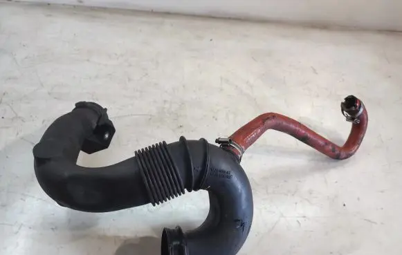 Jaguar XJ X351 Intercooler hose/pipe 9X239690AE