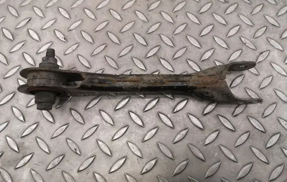 Tesla Model 3 Rear upper control arm/wishbone 104442700C