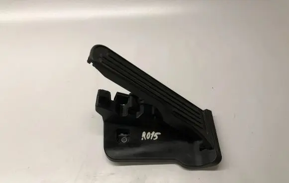 Chevrolet Camaro Accelerator throttle pedal 23390863
