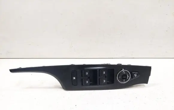 Hyundai i40 Electric window control switch 935703Z000 39R4901300