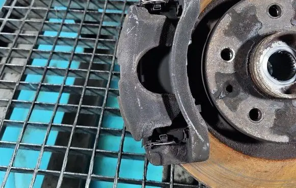 Nissan Qashqai Front brake caliper IMPRK1481679