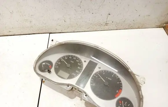Ford Galaxy Speedometer (instrument cluster) v97vw10849gc