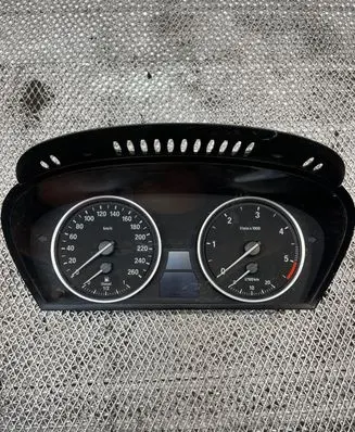 BMW 5 E60 E61 Speedometer (instrument cluster) 621169153755 110080213