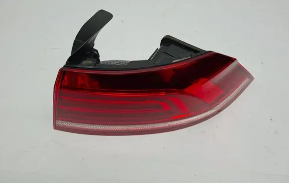 Volkswagen PASSAT B8 Rear/tail lights 3G5945312