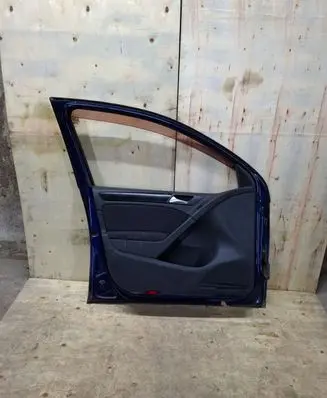 Volkswagen Golf VI Front door
