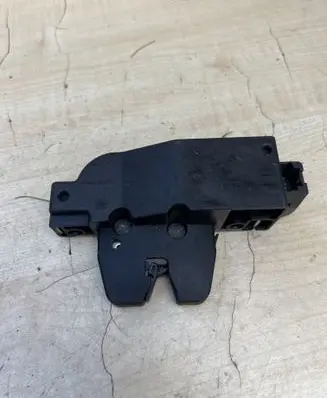 Peugeot 607 Tailgate/trunk/boot lock/catch/latch 9653831780