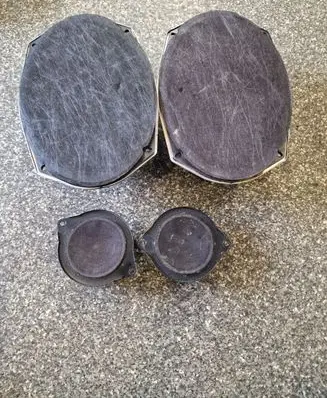 Chrysler 200 Front door speaker