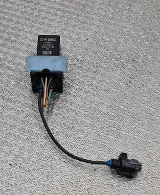 Citroen C4 I Picasso Glow plug pre-heat relay 9666671780 51299049 25K10