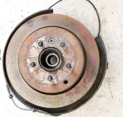 Land Rover Discovery 3 - LR3 Rear wheel hub spindle/knuckle 