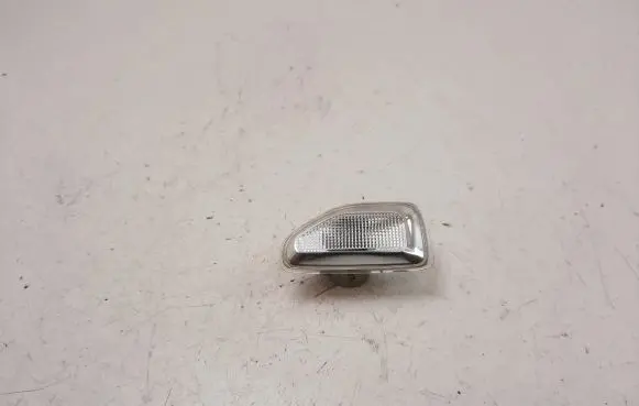 Dacia Sandero Front fender indicator light 261601801R