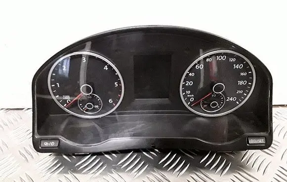 Speedometer (instrument cluster)