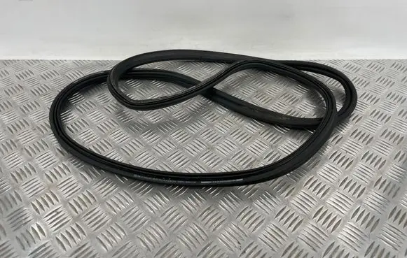 Audi A3 8Y Trunk rubber seal (body) 8Y5827705B